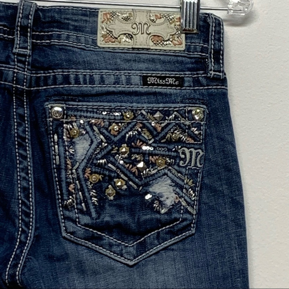 Miss Me Capri Size 25 Women's Distressed Jeans
